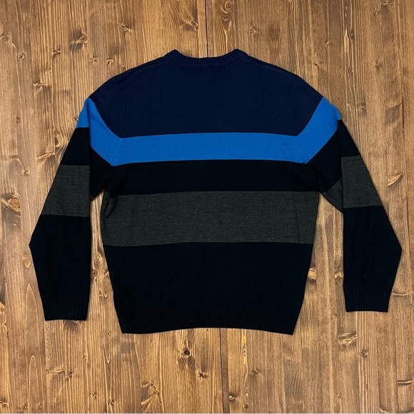 U.S. Polo Assn V-Neck Sweater - Picture 3 of 3